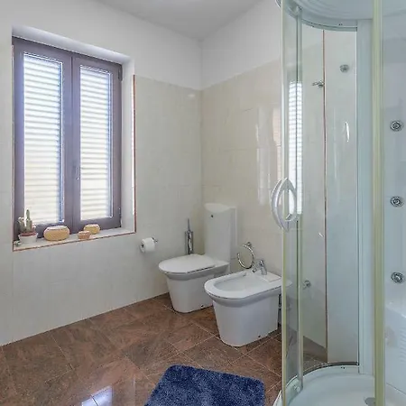 Citybreak * بولا