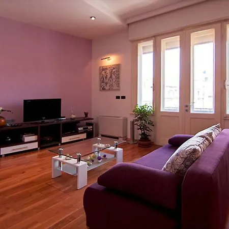 Citybreak * بولا